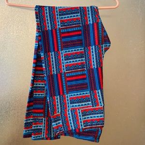 LuLaRoe leggings size OS.